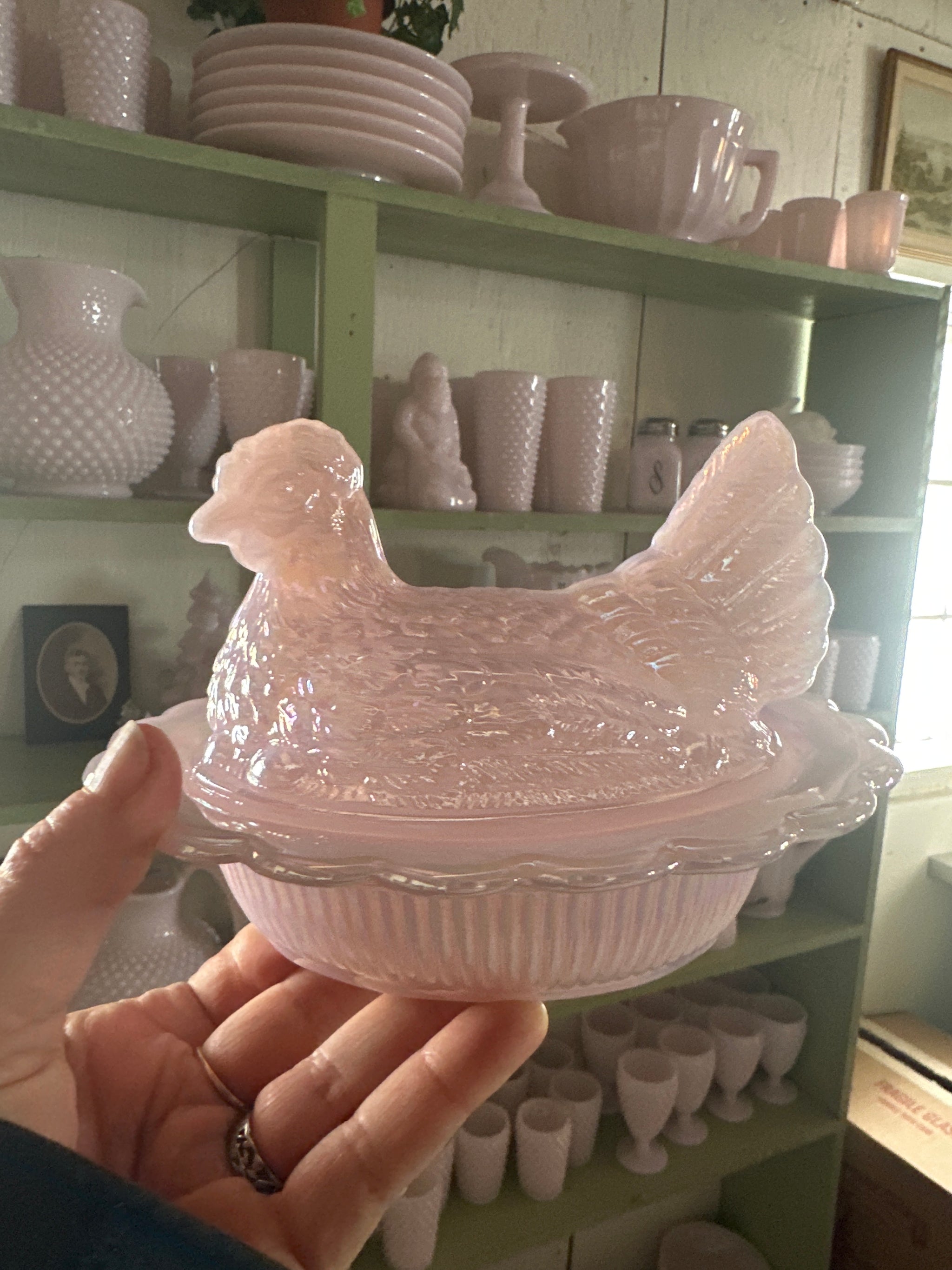 Hen on Nest by Mosser Glass – Kinder Surprises Antiques